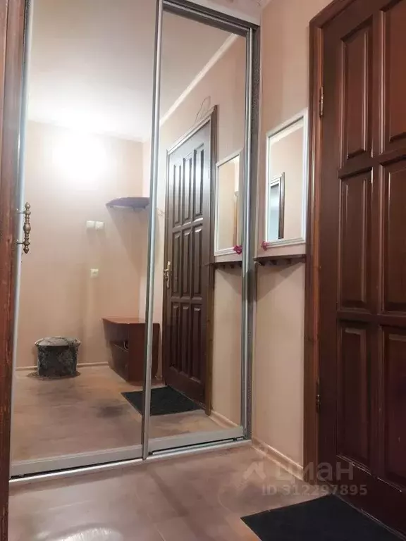 1-к кв. Свердловская область, Екатеринбург ул. Ясная, 32к1 (35.0 м) - Фото 2