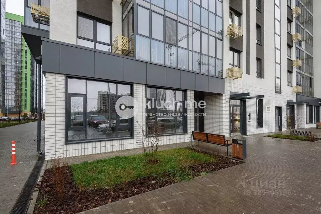 Помещение свободного назначения в Татарстан, Казань просп. Ильгама ... - Фото 1