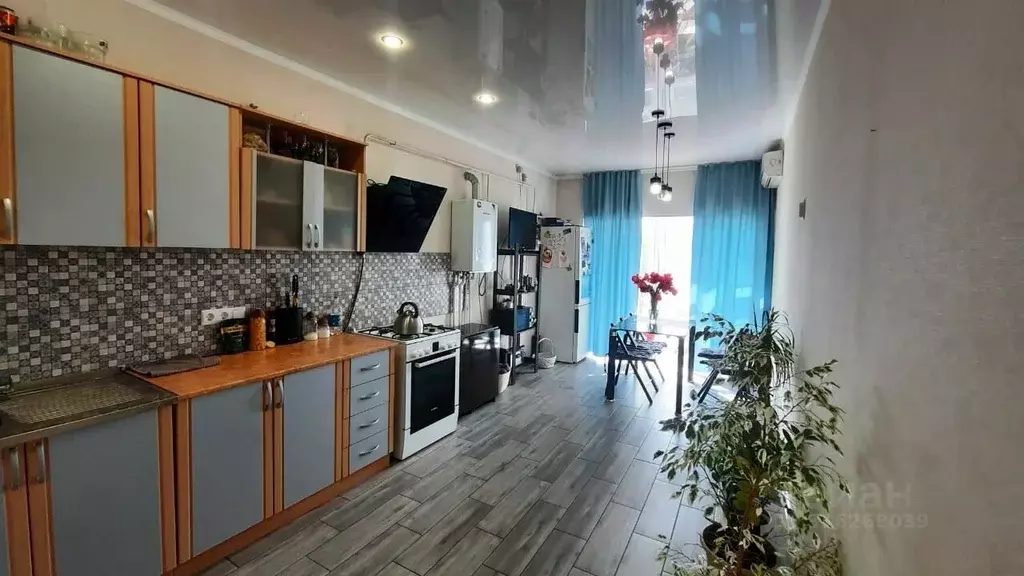 3-к кв. Краснодарский край, Абинск ул. Парижской Коммуны, 18А (97.0 м) - Фото 0