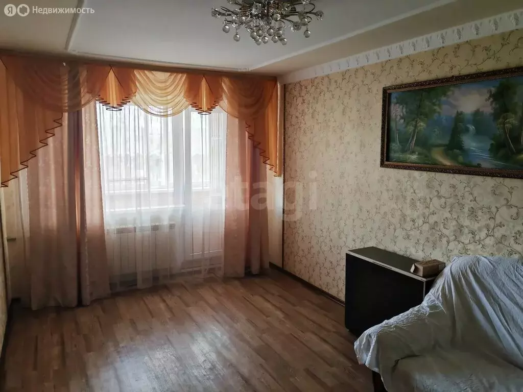 3-комнатная квартира: Альметьевск, улица 8 Марта, 6 (61.8 м) - Фото 1