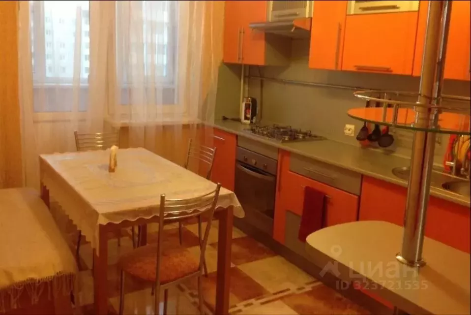 3-к кв. Новгородская область, Великий Новгород Шелонская ул., 1А (87.0 ... - Фото 1