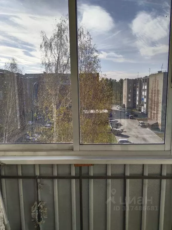 3-к кв. Кемеровская область, Кемерово Варяжская ул., 13 (59.2 м) - Фото 1