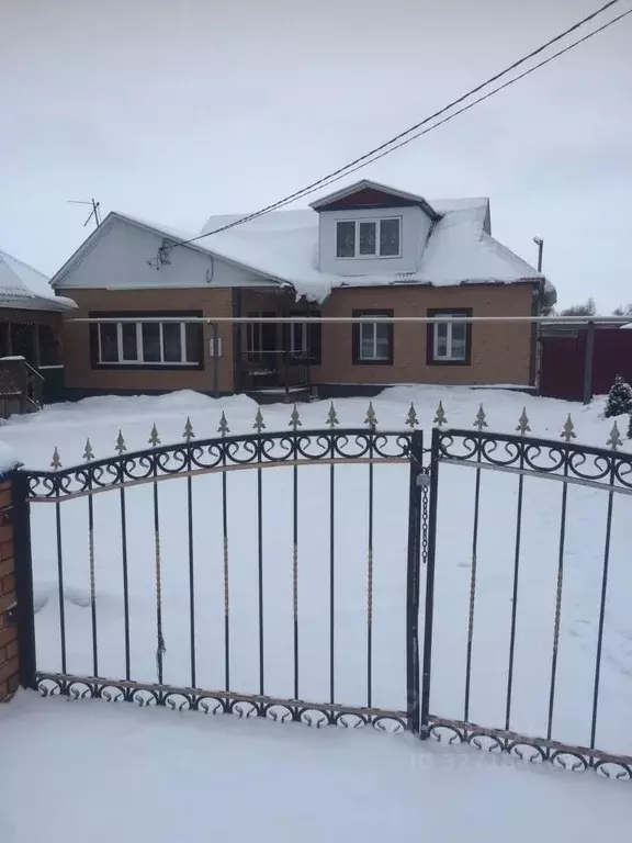 Дом в Липецкая область, Добровский муниципальный округ, с. Кореневщино ... - Фото 1