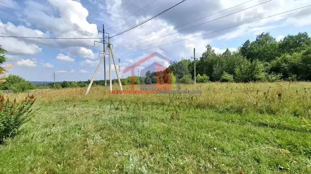 Участок в Белгородская область, Старооскольский городской округ, с. ... - Фото 1