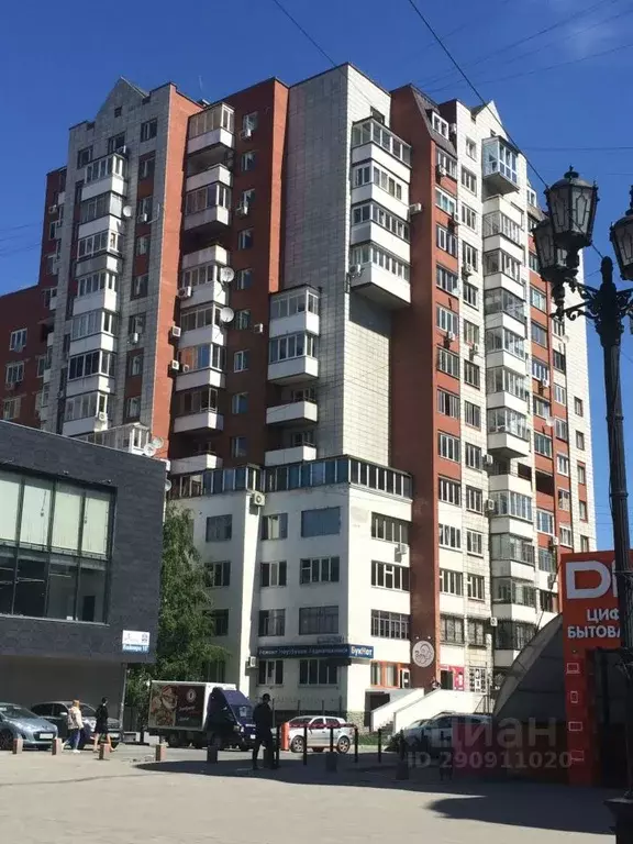 3-к кв. Свердловская область, Екатеринбург ул. Вайнера, 15 (115.0 м) - Фото 0