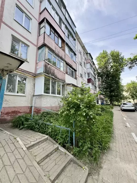 1-к кв. Белгородская область, Белгород ул. 5 Августа, 12 (30.2 м) - Фото 0