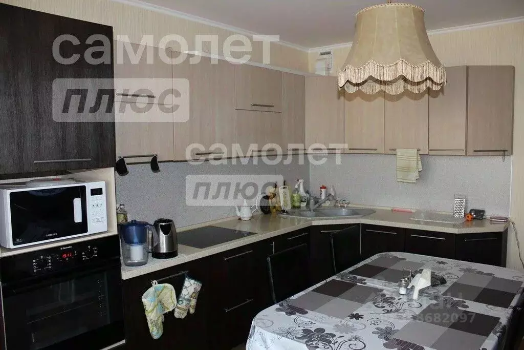 3-к кв. Тюменская область, Тюмень ул. Николая Семенова, 27 (90.3 м) - Фото 1
