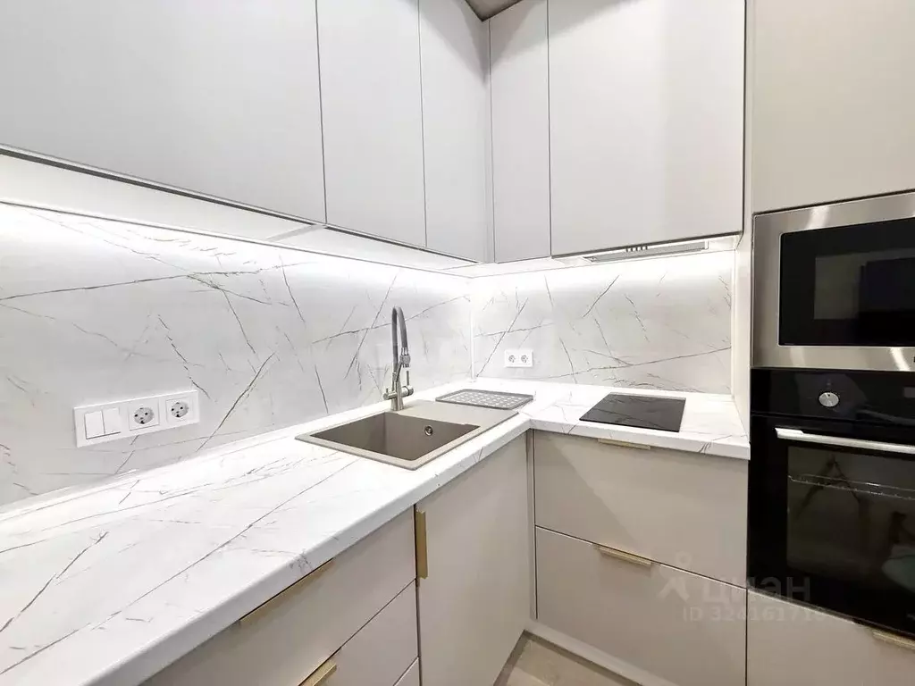 2-к кв. Татарстан, Казань ул. Алексея Козина, 8 (45.0 м) - Фото 2