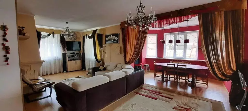 Дом в Новгородская область, Новгородский район, Ермолинское с/пос, д. ... - Фото 1