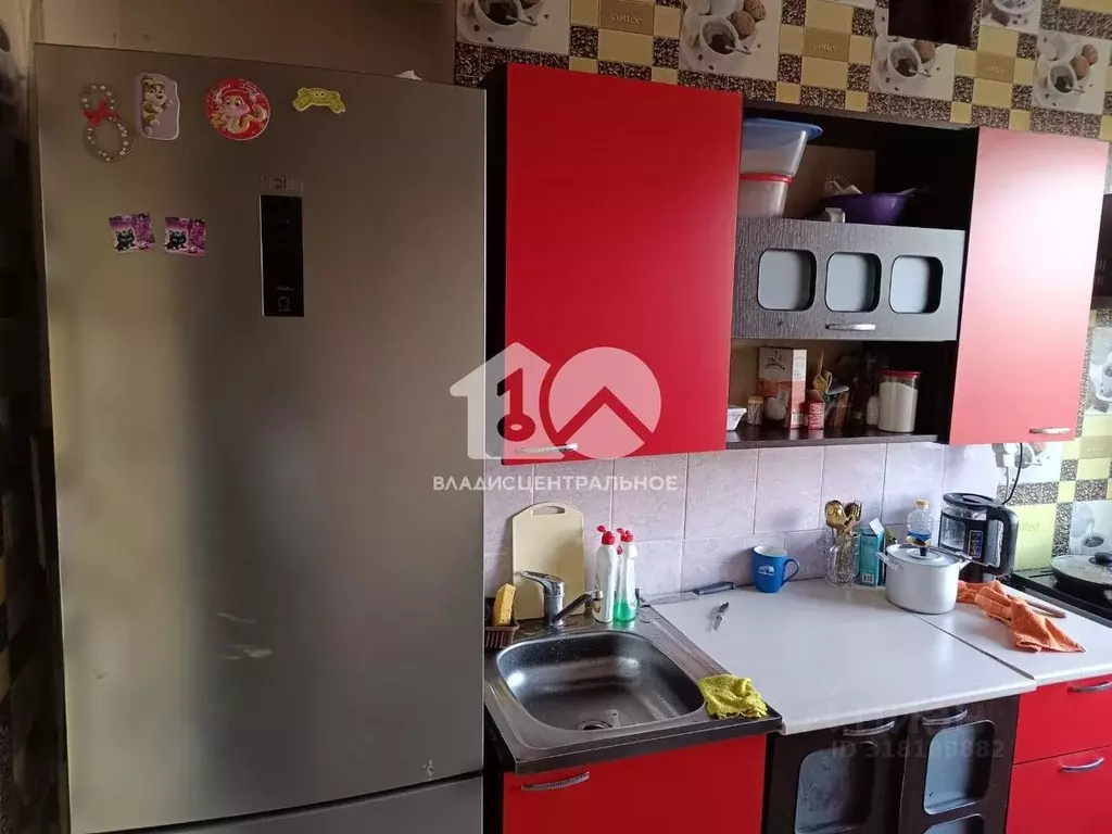 Комната Новосибирская область, Новосибирск ул. Связистов, 5 (10.4 м) - Фото 1