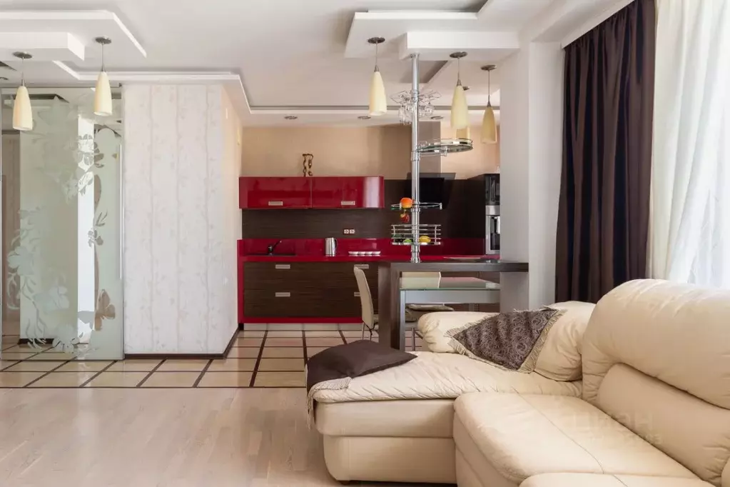 3-к кв. Красноярский край, Красноярск ул. Шахтеров, 44 (100.0 м) - Фото 1