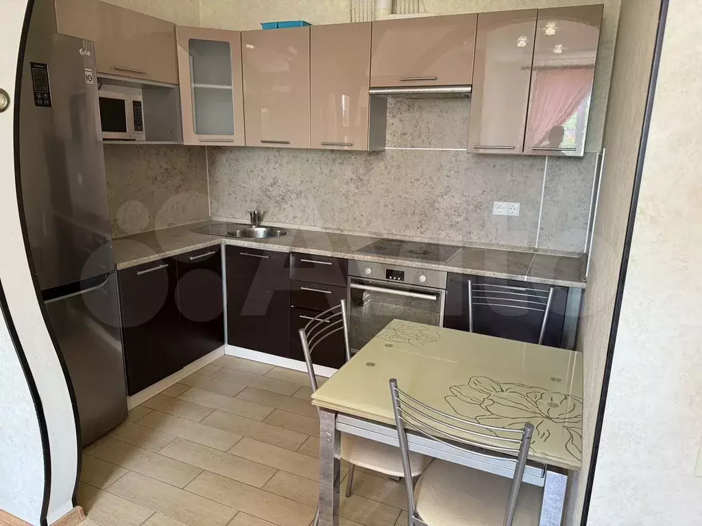1-к. квартира, 40 м, 1/7 эт. - Фото 0