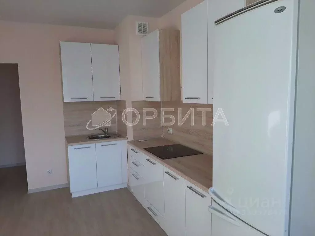 2-к кв. Тюменская область, Тюмень ул. Владимира Бахарева, 3к1 (53.8 м) - Фото 1