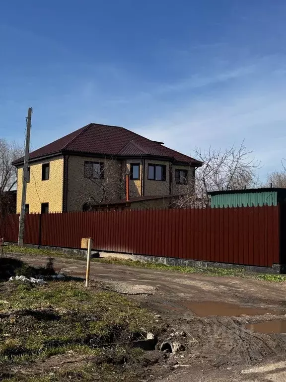 Дом в Омская область, Омск Порт-Артур мкр, ул. 1-я Сосновская, 28 (196 ... - Фото 0