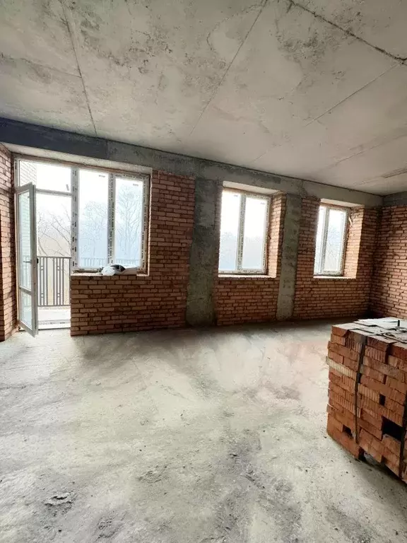 3-к кв. Северная Осетия, Владикавказ ул. Гастелло, 71А (115.0 м) - Фото 0