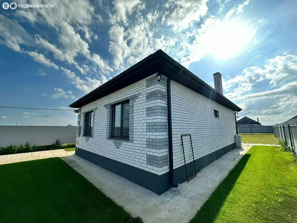 Дом в станица Новотитаровская, Ольская улица, 11 (60 м) - Фото 0