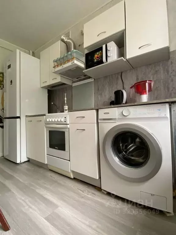 2-к кв. Иркутская область, Усть-Кут ул. Нефтяников, 1А (51.3 м) - Фото 0