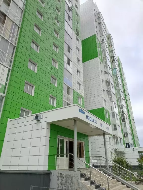 2-к кв. Воронежская область, Воронеж ул. Адмирала Чурсина, 6 (64.0 м) - Фото 0