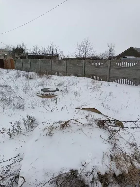 Участок в Волгоградская область, Светлый Яр рп ул. Коммунальная (10.0 ... - Фото 0