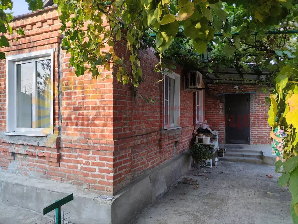 Дом в Краснодарский край, Ейское городское поселение, пос. Широчанка ... - Фото 1