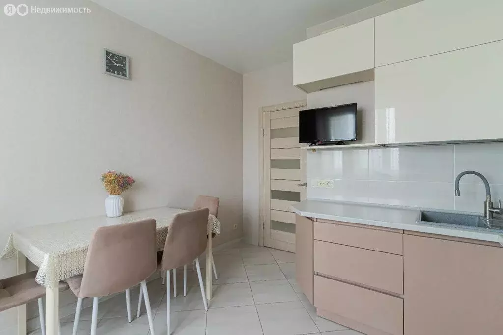 2-комнатная квартира: Симферополь, Балаклавская улица, 73 (50.9 м) - Фото 1