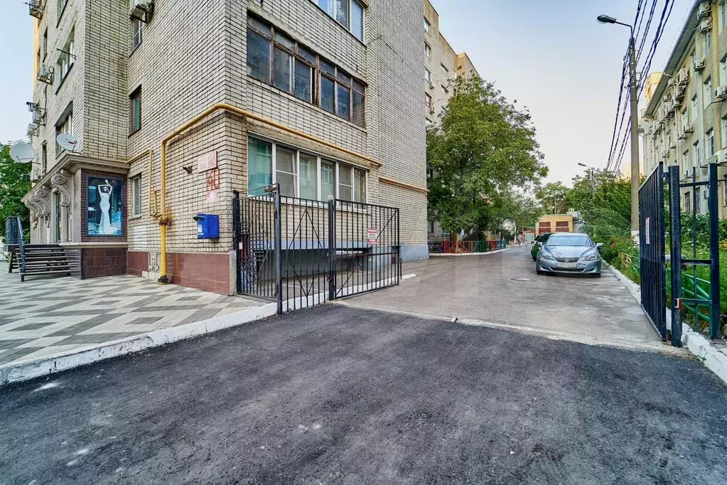 3-к. квартира, 81 м, 1/9 эт. - Фото 1
