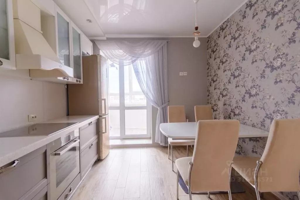 3-к кв. Коми, Сыктывкар просп. Бумажников, 50 (88.4 м) - Фото 1