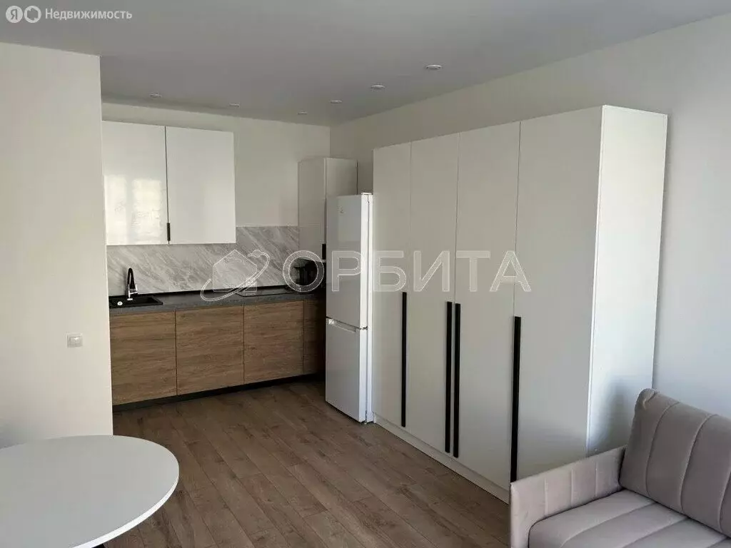 1-комнатная квартира: Тюмень, улица Василия Подшибякина, 11 (38.8 м) - Фото 1