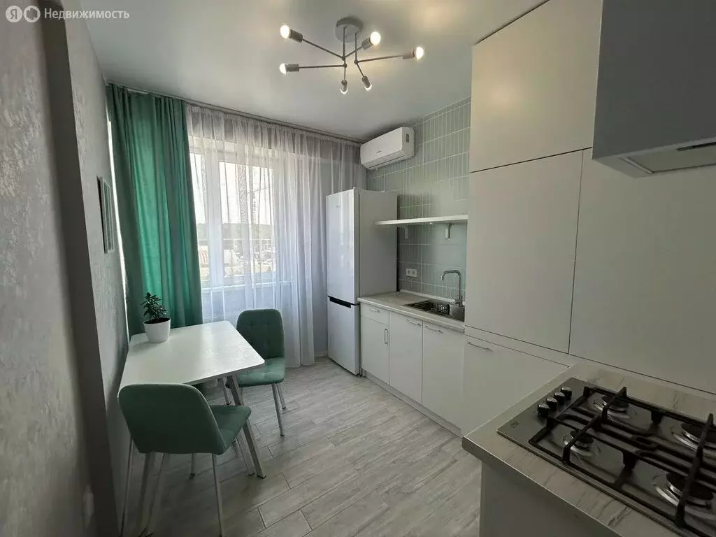1-комнатная квартира: Симферополь, улица 51-й Армии, 124 (42 м) - Фото 0