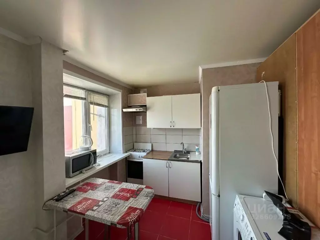 1-к кв. Татарстан, Нижнекамск просп. Строителей, 8 (22.8 м) - Фото 2