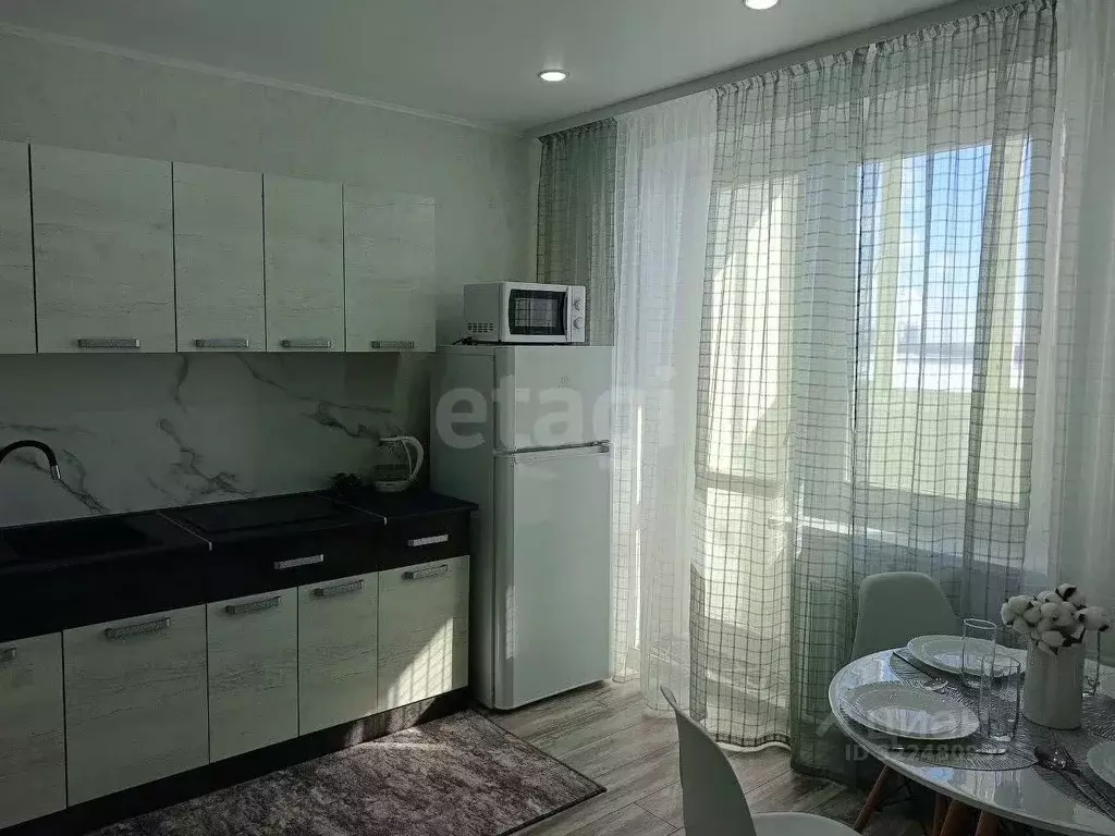 1-к кв. Тюменская область, Тюмень ул. Монтажников, 40 (37.0 м) - Фото 2