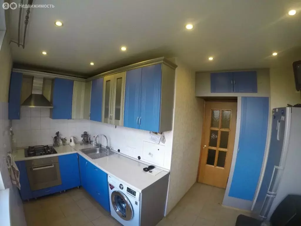 3-комнатная квартира: Санкт-Петербург, Народная улица, 1 (65 м) - Фото 1