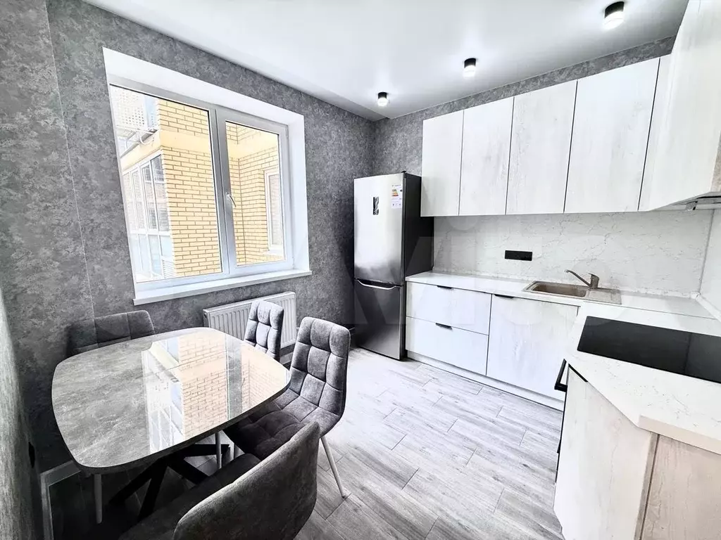 2-к. квартира, 55 м, 4/7 эт. - Фото 0