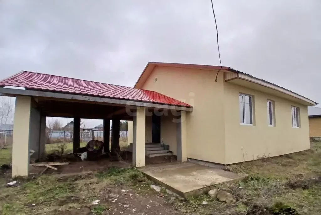 Дом в Башкортостан, Иглинский район, Акбердинский сельсовет, с. ... - Фото 2