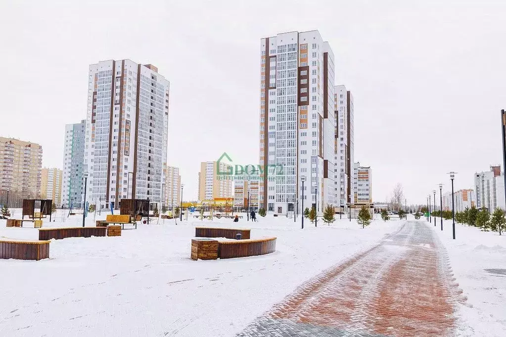 2-к кв. Тюменская область, Тобольск 15-й мкр, 17 (63.4 м) - Фото 1