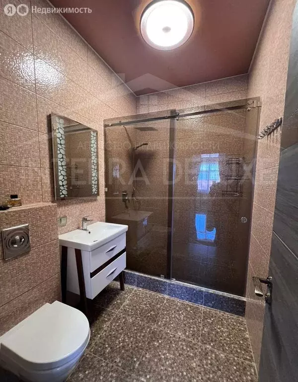 Дом в Севастополь, Учительская улица (249 м) - Фото 0