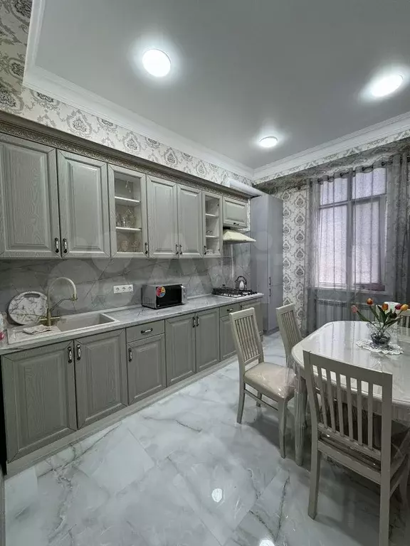 2-к. квартира, 100 м, 3/10 эт. - Фото 0