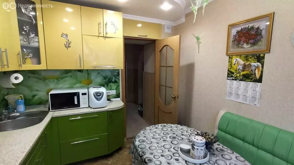 3-комнатная квартира: Омск, улица Дмитриева, 15/1 (64.2 м) - Фото 2