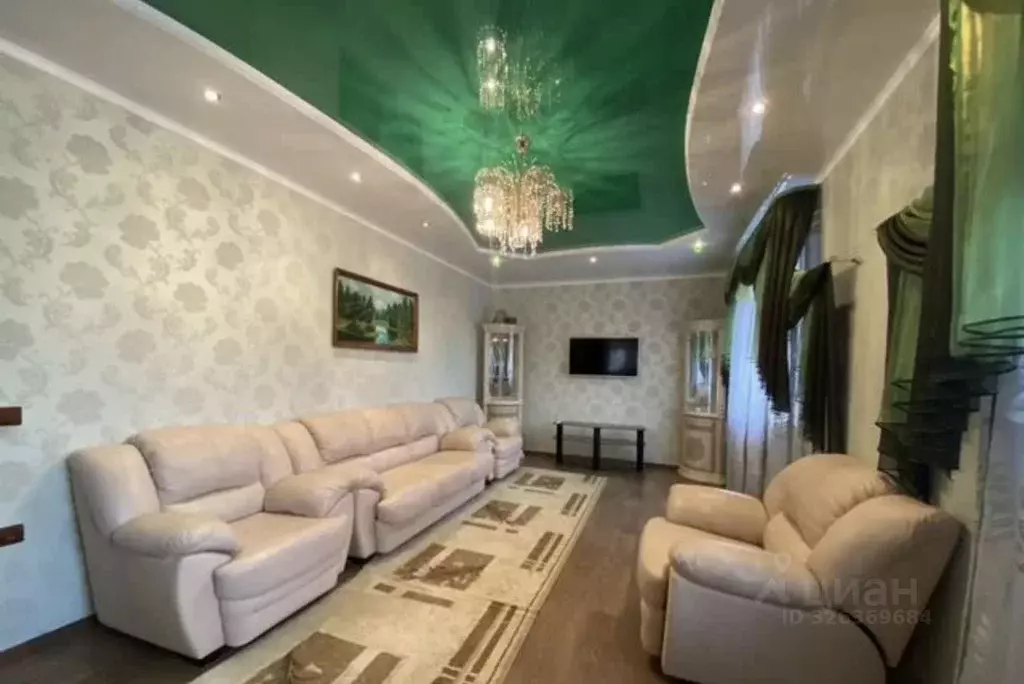 Коттедж в Белгородская область, Старый Оскол пер. 5-й Володин (100 м) - Фото 1