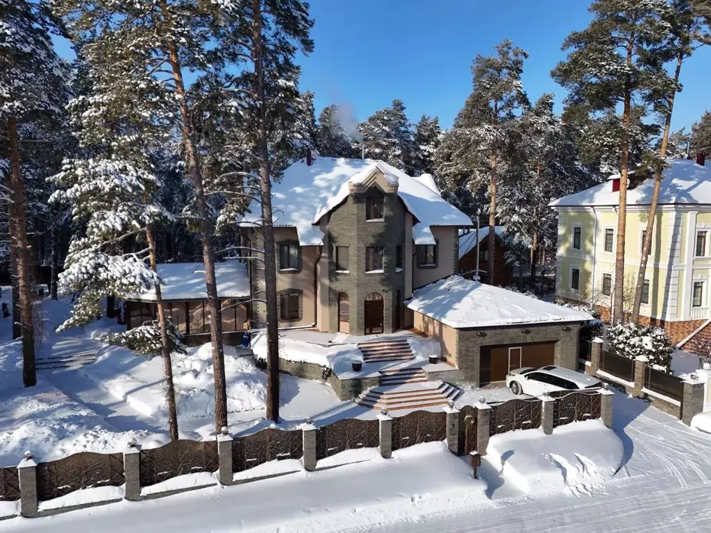 Коттедж в Алтайский край, Барнаул тракт Змеиногорский, 102/48 (423 м) - Фото 1