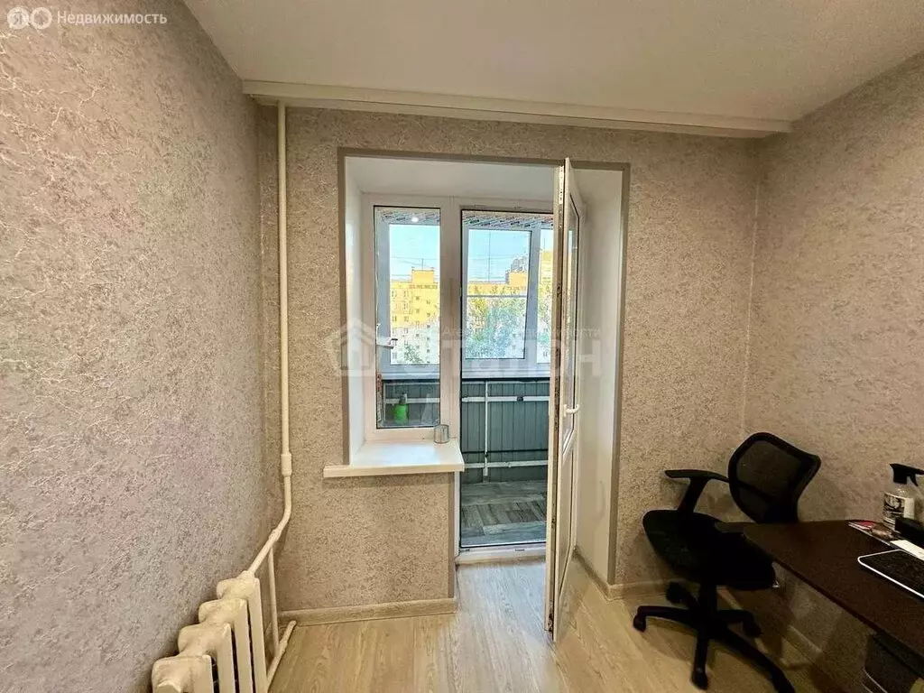 3-комнатная квартира: Волгоград, улица Ткачёва, 5 (56.5 м) - Фото 0