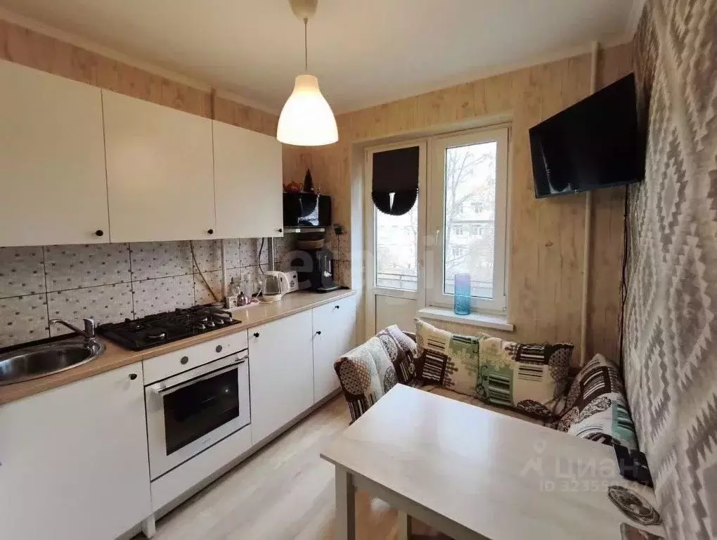 1-к кв. Ленинградская область, Кириши Молодежный бул., 1 (28.8 м) - Фото 1