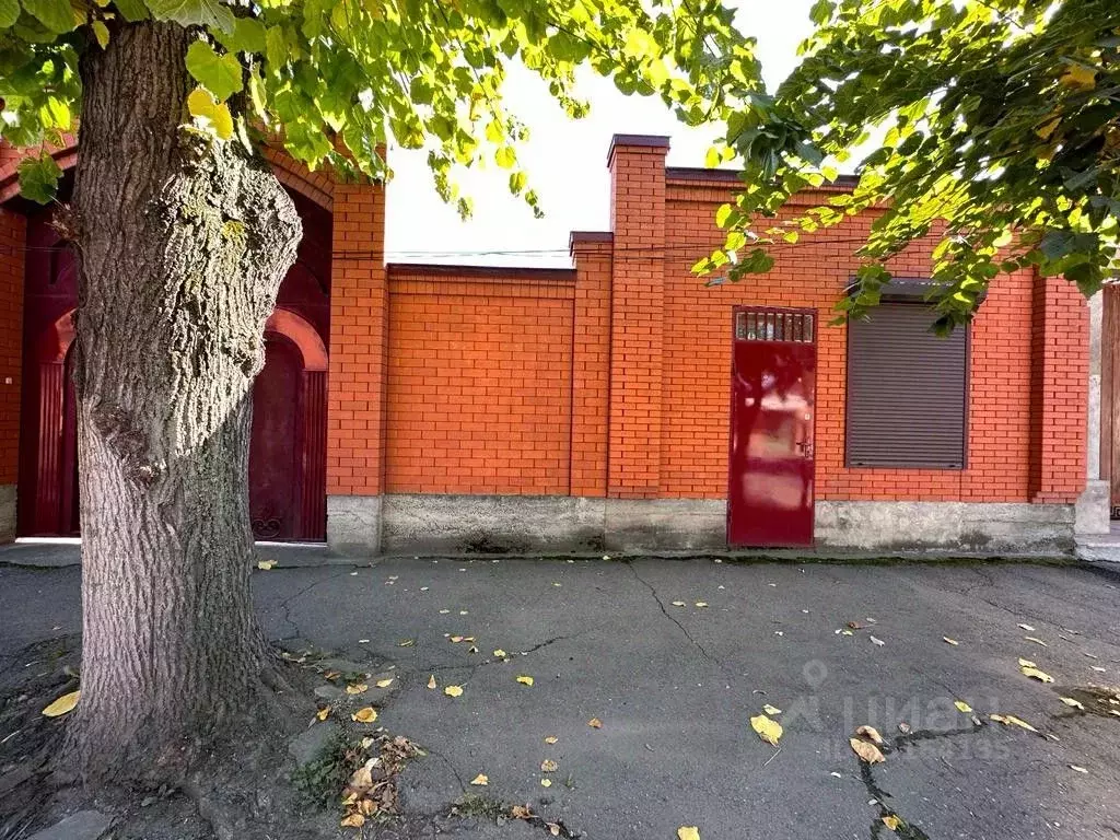 Дом в Северная Осетия, Владикавказ ул. Гадиева, 65 (110 м) - Фото 1