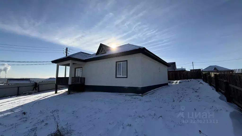 Дом в Иркутская область, Иркутский муниципальный округ, с. Мамоны пер. ... - Фото 1