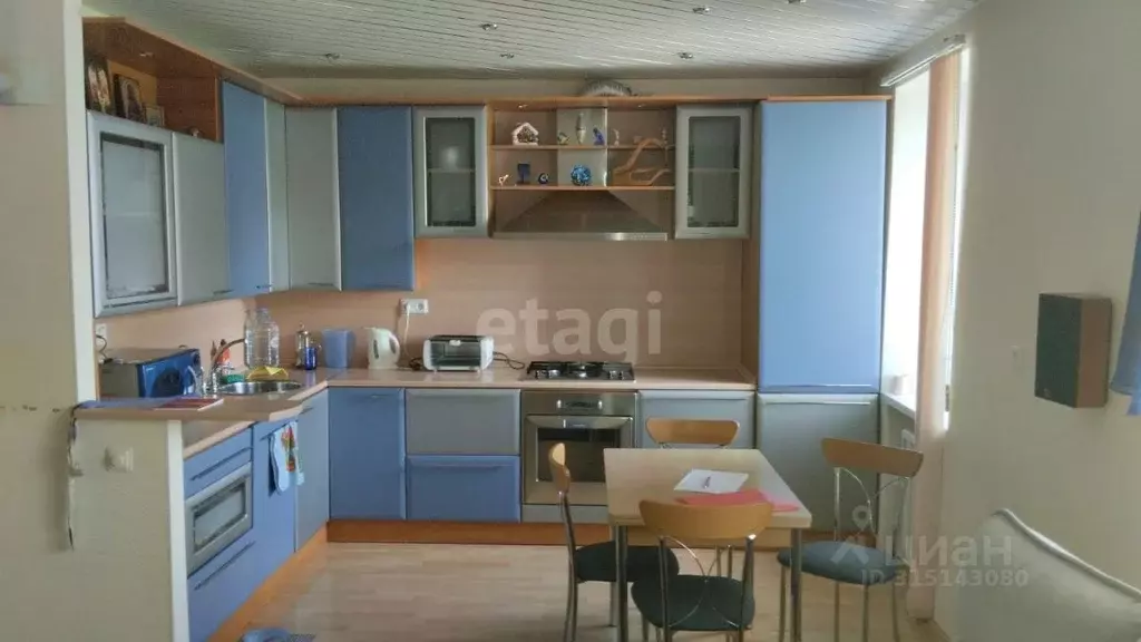 4-к кв. Архангельская область, Коряжма ул. Космонавтов, 10А (83.8 м) - Фото 0