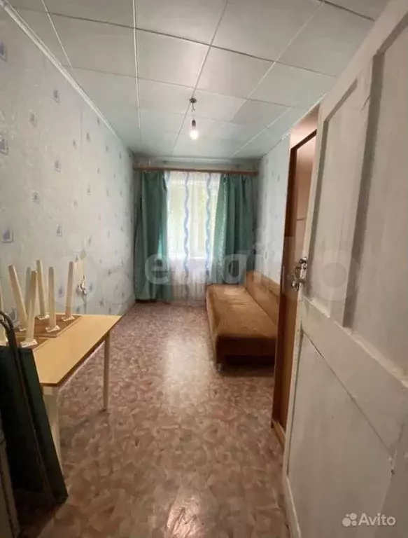 Комната 9,3м в 4-к, 1/5эт. - Фото 0