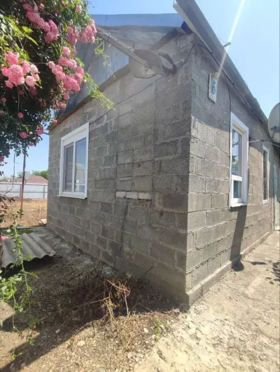 Дом в Краснодарский край, Тимашевск Заря мкр, ул. Енисейская, 6 (38 м) - Фото 1