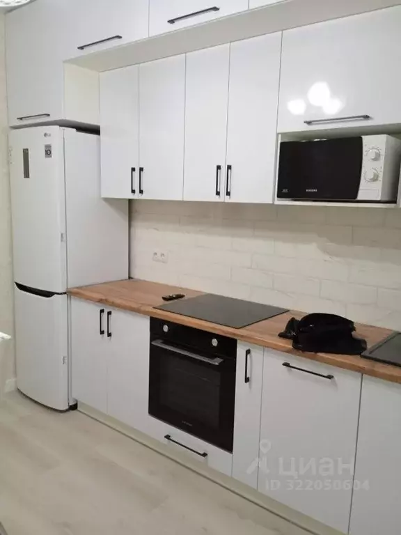 1-к кв. Крым, Симферопольский район, с. Мирное ул. Крымской Весны, ... - Фото 0