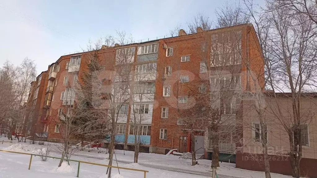 3-к кв. Омская область, Омск ул. 15-я Рабочая, 102А (65.3 м) - Фото 1