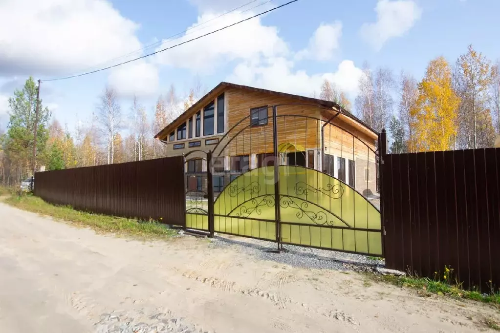Дом в Ханты-Мансийский АО, Нефтеюганск  (203 м) - Фото 1